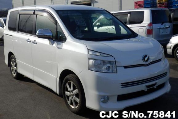 2010 Toyota / Voxy Stock No. 75841